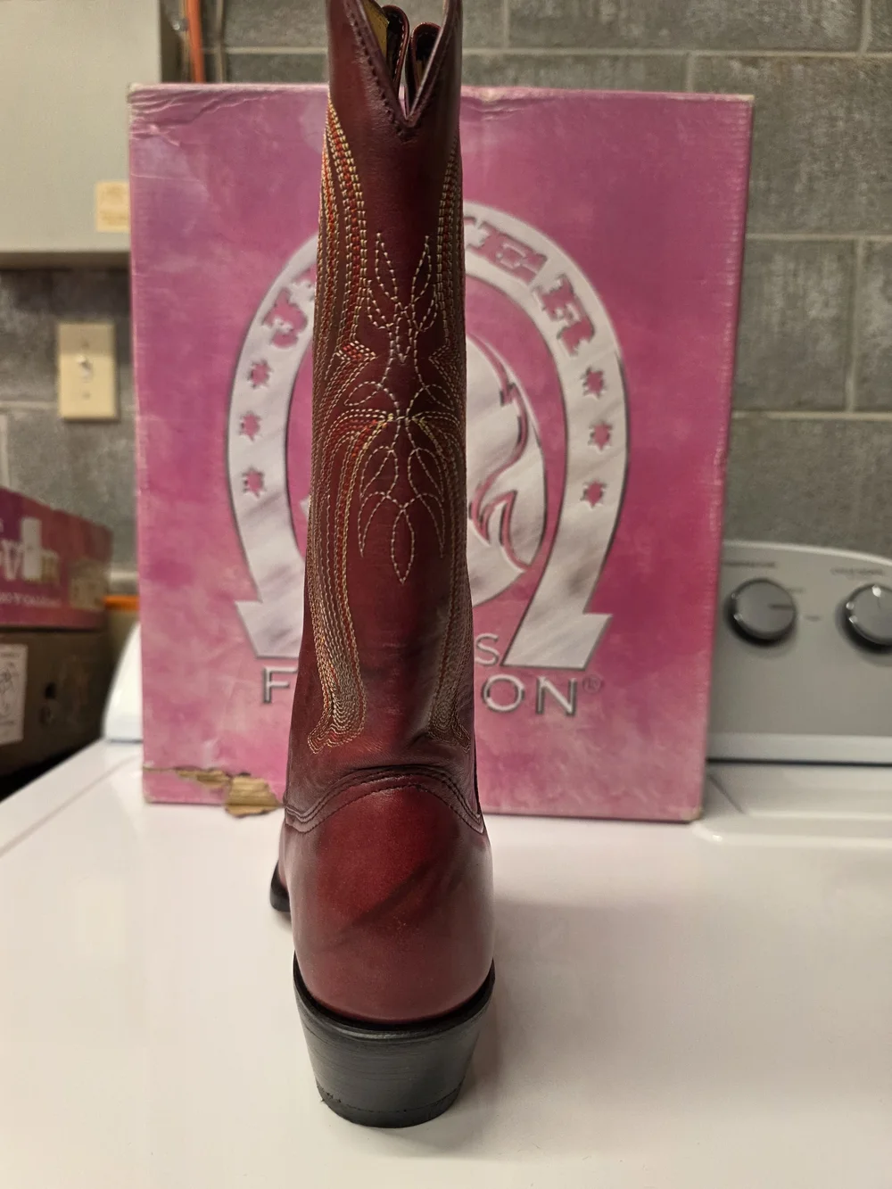 Red Leather Western Cowboy Boot - Embroidered Shaft - Picture 2 of 4
